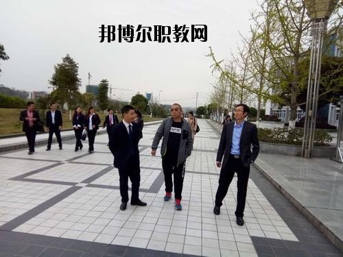 南充應(yīng)用技術(shù)職業(yè)學校2020年報名條件、招生要求、招生對象