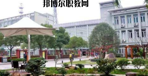 石家莊中美經(jīng)貿(mào)中等專(zhuān)業(yè)學(xué)校怎么樣、好不好