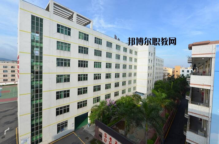 深圳寶山技工學(xué)校2020年報(bào)名條件、招生要求、招生對(duì)象
