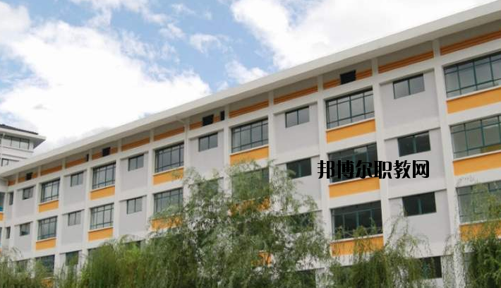 興山職業(yè)教育中心學(xué)校怎么樣、好不好