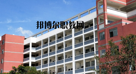玉林華港中等職業(yè)技術(shù)學(xué)校2020年報(bào)名條件、招生要求、招生對(duì)象 