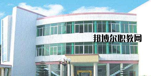 玉林華港中等職業(yè)技術(shù)學校2020年宿舍條件 