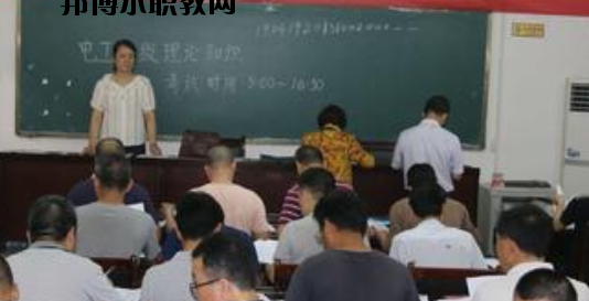 百色右江區(qū)職業(yè)技術(shù)學(xué)校2020年報名條件、招生要求、招生對象