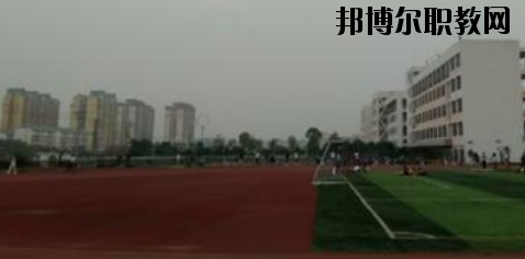 柳州鹿寨職業(yè)教育中心2020年報(bào)名條件、招生要求、招生對象
