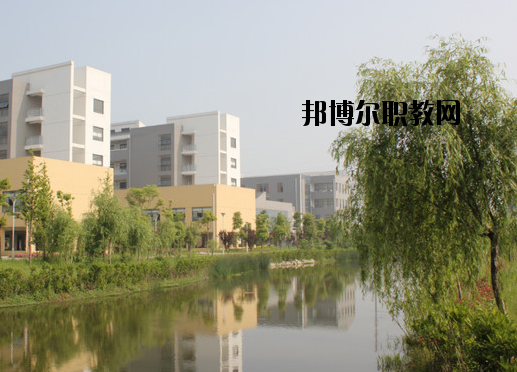 蕪湖師范學(xué)校2020年報名條件、招生要求、招生對象