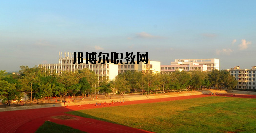 平南中等職業(yè)技術(shù)學校2020年報名條件、招生要求、招生對象