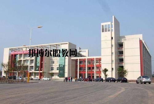內(nèi)江宏昌職業(yè)技術(shù)學(xué)校2020年報(bào)名條件、招生要求、招生對(duì)象