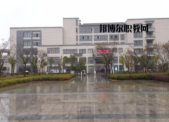合肥工業(yè)學(xué)校2020年報(bào)名條件、招生要求、招生對(duì)象