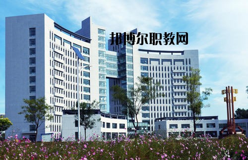 許昌技術(shù)經(jīng)濟學(xué)校2021年招生辦聯(lián)系電話