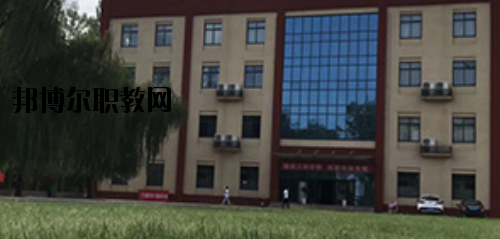 河南工業(yè)和信息化高級技工學校2021年報名條件、招生要求、招生對象