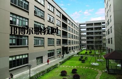 成都信息工程職業(yè)技術(shù)學校怎么樣、好不好