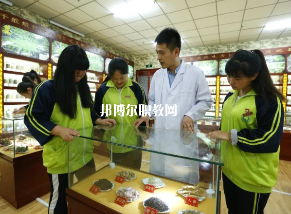 阜陽(yáng)醫(yī)藥管理學(xué)校網(wǎng)站網(wǎng)址