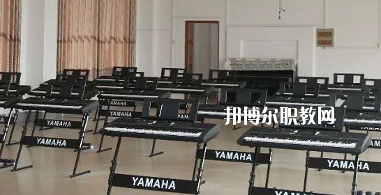 忻城職業(yè)技術(shù)學(xué)校2020年報(bào)名條件、招生要求、招生對象