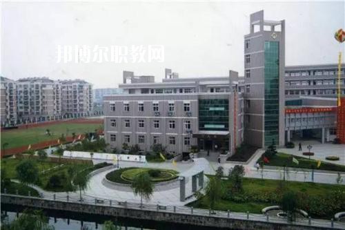 樂至縣回瀾職業(yè)中學(xué)2020年報名條件、招生要求、招生對象