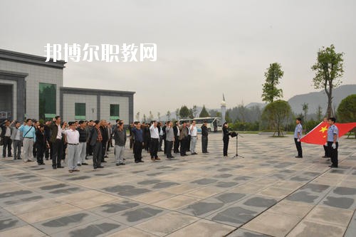 巴州區(qū)漁溪職業(yè)中學(xué)2020年招生辦聯(lián)系電話(huà)