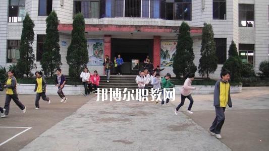 達縣亭子職業(yè)高級中學(xué)2020年報名條件、招生要求、招生對象