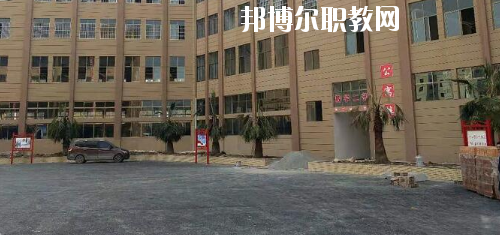 貴州航空工業(yè)技師學(xué)院樂灣校區(qū)2020年報名條件、招生要求、招生對象