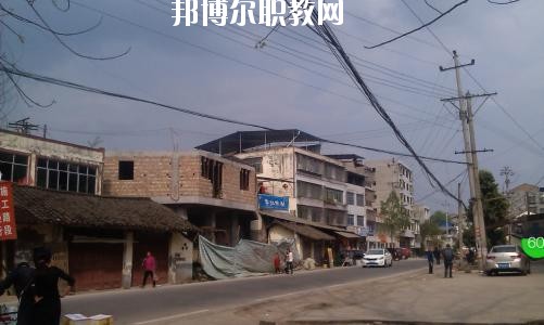蓬安縣濟渡職業(yè)中學(xué)2020年招生辦聯(lián)系電話