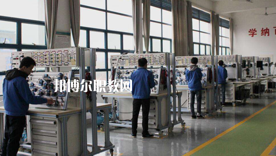 合肥廬江育才學(xué)校2020年報(bào)名條件、招生要求、招生對(duì)象 