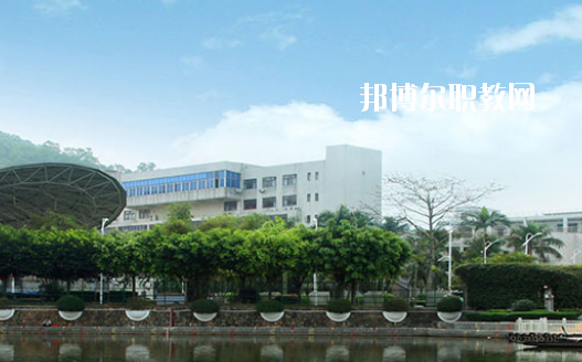 深圳市新鵬職業(yè)高級中學(xué)怎么樣、好不好
