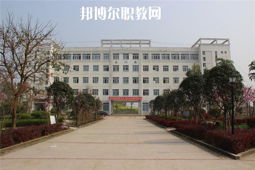 遂寧安居職業(yè)高級中學校2020年報名條件、招生要求、招生對象