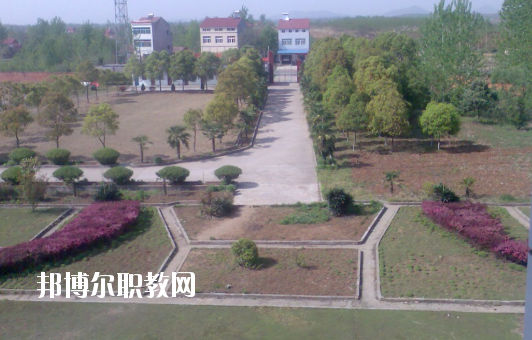 鐘祥長(zhǎng)壽職業(yè)高級(jí)中學(xué)2