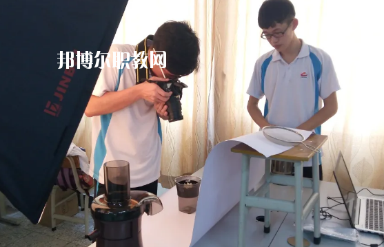 佛山順德區(qū)胡錦超職業(yè)技術(shù)學(xué)校2020年報(bào)名條件、招生要求、招生對(duì)象