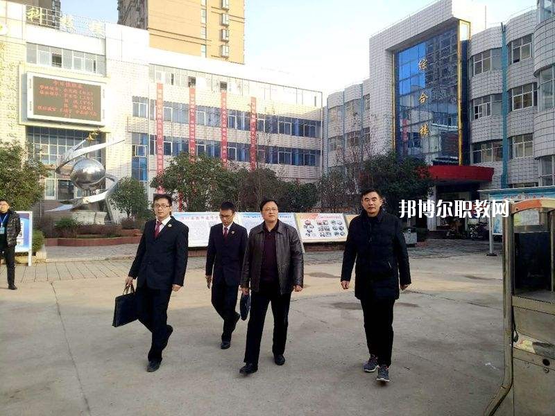 潢川縣職業(yè)教育中心2021年報名條件、招生要求、招生對象