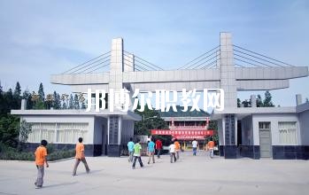 新縣千斤職業(yè)高級中學(xué)2021年報名條件、招生要求、招生對象