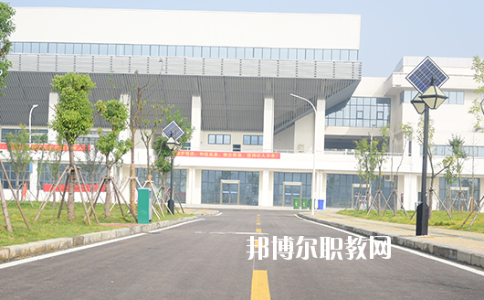 安徽蚌埠技師學(xué)院2020年報(bào)名條件、招生要求、招生對(duì)象