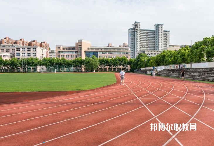重慶藝才高級技工學(xué)校2020年報名條件、招生要求、招生對象