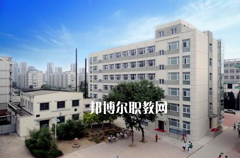 南陽經(jīng)濟(jì)貿(mào)易學(xué)校2021年報(bào)名條件、招生要求、招生對象