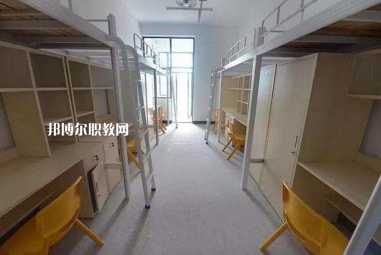 新鄭市中等專業(yè)學校2021年宿舍條件