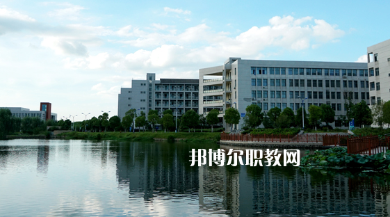 安徽銅陵技師學(xué)院2021年報名條件、招生要求、招生對象