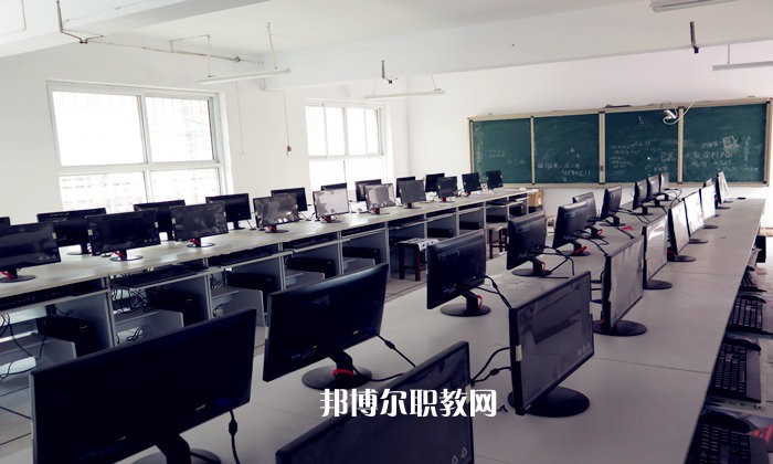 ?？h職業(yè)中等專業(yè)學(xué)校2021年招生辦聯(lián)系電話