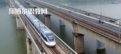 南寧2021年讀鐵路學(xué)校要分數(shù)嗎