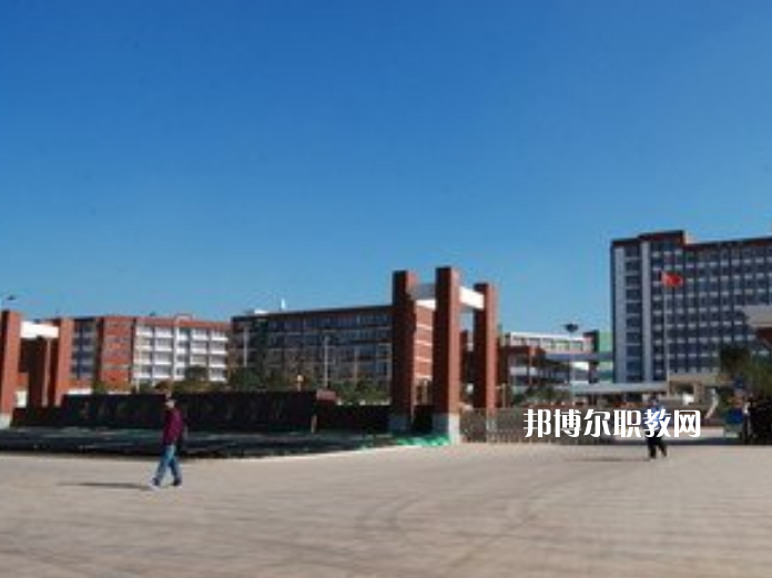 重慶松溉中等職業(yè)技術(shù)學(xué)校2021年報(bào)名條件、招生對(duì)象