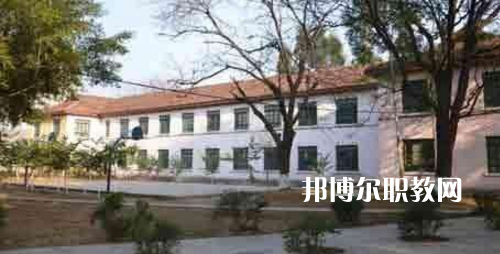 廣西2021年初中畢業(yè)想上中專(zhuān)
