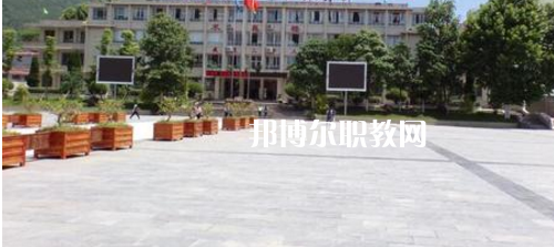 遵義計算機(jī)學(xué)校2021年報名條件、招生要求、招生對象