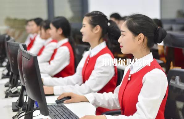 云龍縣民族職業(yè)高級中學2021年報名條件、招生要求、招生對象