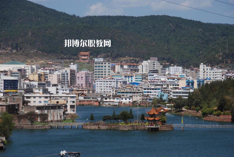 牟定縣職業(yè)高級(jí)中學(xué)怎么樣、好不好