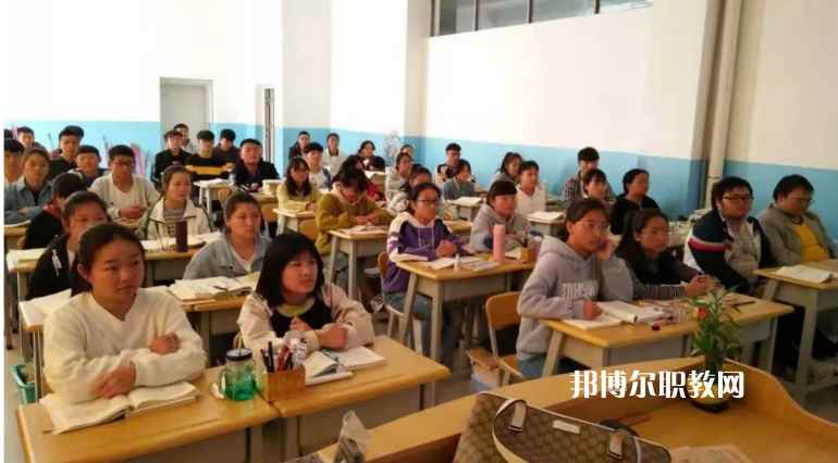曲靖富源職業(yè)技術(shù)學(xué)校2021年報(bào)名條件、招生要求、招生對(duì)象