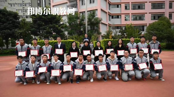 昆明盤龍職業(yè)高級(jí)中學(xué)2021年報(bào)名條件、招生要求、招生對(duì)象