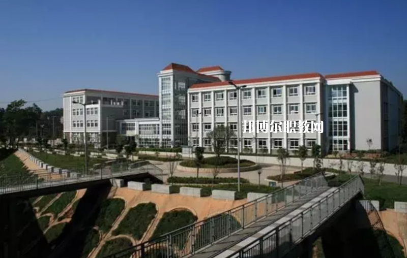 昆明官渡區(qū)職業(yè)高級中學(xué)2021年學(xué)費、收費多少