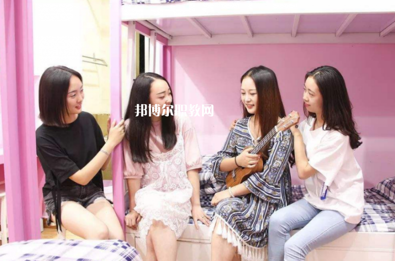 鳳慶縣職業(yè)高級中學(xué)怎么樣、好不好