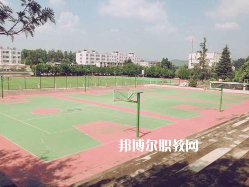 楚雄醫(yī)藥高等?？茖W(xué)校2021年報(bào)名條件、招生要求、招生對(duì)象