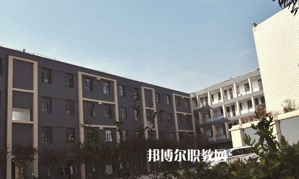 云南冶金高級技工學(xué)校2021年宿報(bào)名條件、招生要求、招生對象
