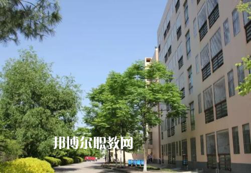 云南曲靖應(yīng)用技術(shù)學(xué)校2021年學(xué)費、收費多少