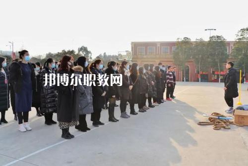 四川五月花技師學(xué)院2021年學(xué)費、收費多少