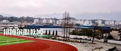 安徽2021年中專(zhuān)學(xué)校和中專(zhuān)有什么區(qū)別